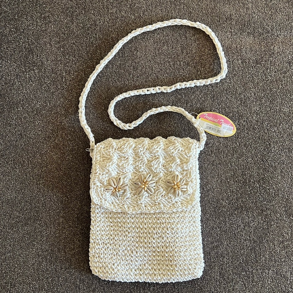 Tropical Trends Beachy Handmade Natural Raffia Woven Crossbody With Shells NWT